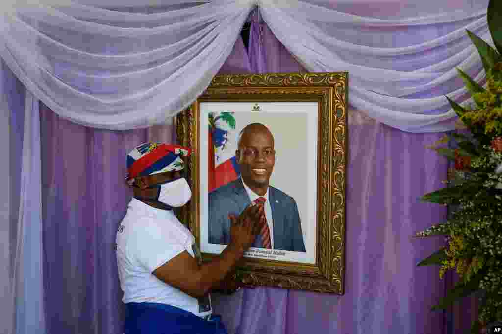 지난 7일 살해된 조브넬 모이즈 아이티 대통령의 추도식이 카프아이시앵 성당에서 열렸다. 