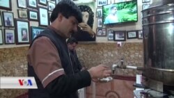 چایخانەیەک هەرگیز دەنگی حەسەن زیرەکی لێ نابڕێت