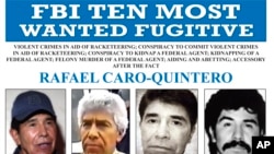 Poster yang dirilis oleh Biro Investigasi Federal As (FBI) menampilkan wajah Rafael Caro Quintero. (FBI via AP)