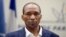 Le Français Michel Thierry Atangana, emprisonné depuis 1997 au Cameroun, arrive à l'aéroport de Roissy près de Paris, le 28 février 2014.