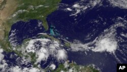 Tropska oluja Alex mogla bi 'promašiti' mjesto izljeva nafte u Meksičkom zaljevu