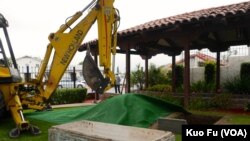 聖蓋博市開棺慶祝建市百年 