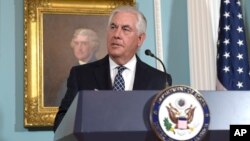 Menteri Luar Negeri Amerika Rex Tillerson memberikan pernyataan soal Korea Utara di Washington DC hari Selasa (15/8). 