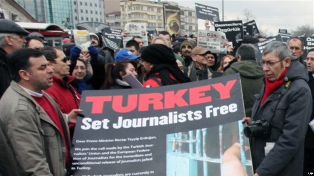 'Gazetecilerin Tutuklanması İfade Özgürlüğüne Engel Oluyor'