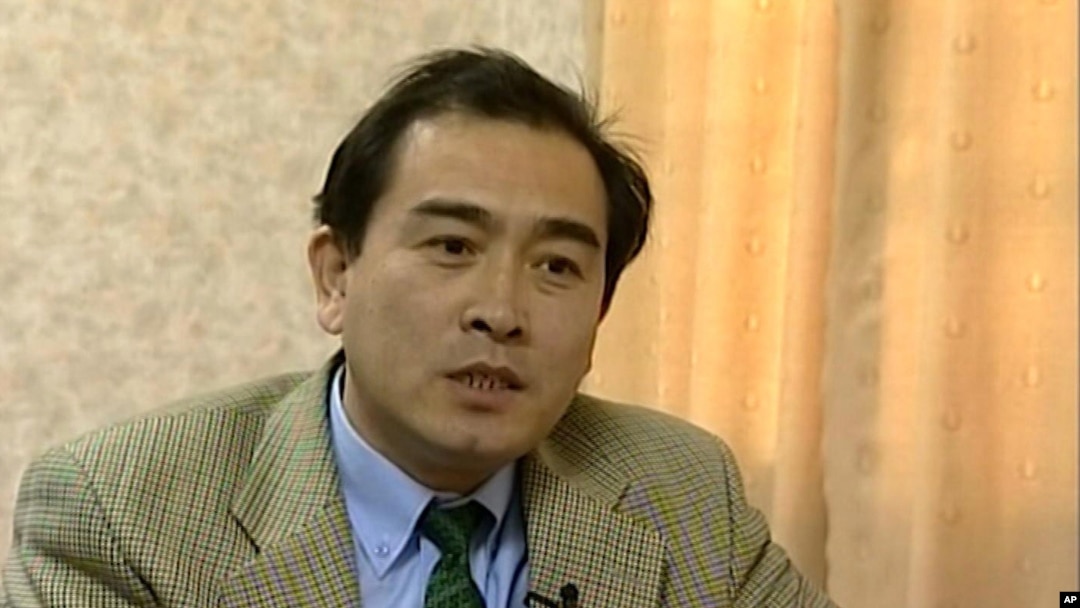 Thae Yong Ho, diplomat senior Korea Utara dalam sebuah wawancara di Pyongyang (Foto: dok). Menurut Kementerian Unifikasi Korea Selatan, pejabat tertinggi kedua di Kedubes Korea Utara di London, telah membelot ke Korea Selatan.