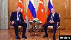 دیدار رجب طیب اردوغان و ولادیمیر پوتین،‌ روسای جمهوری ترکیه و روسیه، در سوچی، روسیه (۱۴ مرداد ۱۴۰۱)
