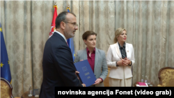 Premijerka Srbije Ana Brnabić sa šefom Delegacije EU u Srbiji Sem Fabricijem, Foto: video grab