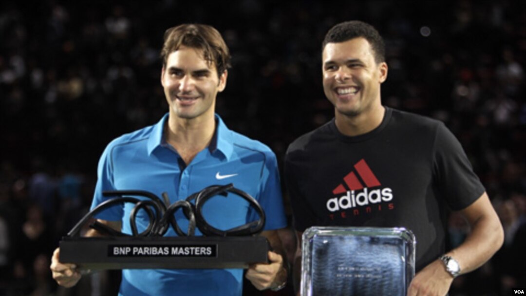 Roger Federer memenangkan turnamen tenis Paris Master 2011 dengan mengalahkan Jo-Wilfried Tsonga (foto:dok).