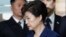 韩国前总统朴槿惠前往首尔中央法院(2017年3月30日)