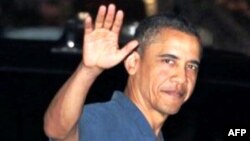 Presidenti Obama kthehet sot në Uashington, pas pushimeve në Havai