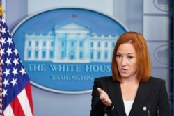 La secretaria de Prensa de la Casa Blanca, Jen Psaki, habla durante la sesión informativa diaria en la Casa Blanca en Washington, el martes 20 de julio de 2021 (AP Photo / Susan Walsh).