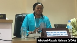 Fatou Bensouda, procureure générale de la CPI, à Niamey, le 25 avril 2017. (VOA/Abdoul-Razak Idrissa)