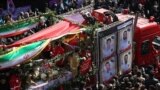 تشییع پیکر آتش نشانانی که در آتش سوزی ساختمان پلاسکوی تهران جان خود را از دست دادند.<br />
عکس: وحید احمدی