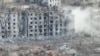 Una vista de un dron muestra un edificio dañado después de un ataque, en medio del ataque de Rusia a Ucrania, en Toretsk, Ucrania, el 15 de octubre de 2024, en esta imagen fija obtenida de un video.