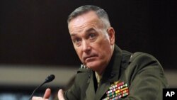 Komandan pasukan internasional di Afghanistan, Jenderal Joseph Dunford memberikan kesaksian di depan Komisi Angkatan Bersenjata Senat AS (foto: dok). 