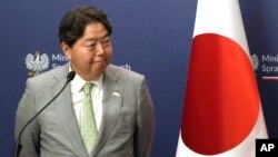 FILE - Menteri Luar Negeri Jepang Yoshimasa Hayashi di Kementerian Luar Negeri Polandia di Warsawa, Polandia, 8 September 2023. (AP/Czarek Sokolowski, File)