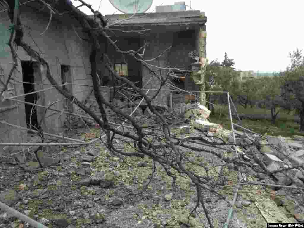 Dîmenên Bombebarana Tirkiyê Bo Ser Efrînê 