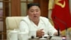 Severnokorejski lider Kim Džong Un prisustvuje sastanku proširenog sastava Političkog biroa 7. Centralnog komiteta Radničke partije Koreje u Pjongjangu, Severna Koreja, 25 avgusta 2020, na fotografiji koju je objavila severnokorejska državna Korejska novinska agencija (KCNA).