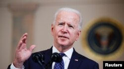 El presidente de Estados Unidos, Joe Biden, comenta el veredicto en el juicio por la muerte del afroestadounidense George Floyd desde la Casa Blanca, el 20 de abril de 2021.