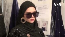 Karya Desainer Vivi Zubedi di New York Fashion Week