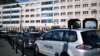 Несколько десятков человек напали на полицейский участок в пригороде Парижа 