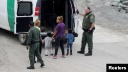 Arrestations de migrants à la frontière sud des Etats-Unis, San Diego, 9 décembre 2018.