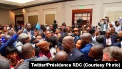 Président Félix Tshisekedi kati na bana ya Congo bavandi na Atlanta nsima ya bokutani na bango, Atlanta, 28 septembre 2018. (Twitter/Présidence RDC)