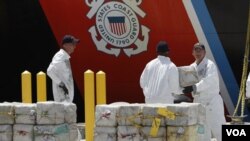 También en las aguas internacionales del Caribe, cerca a las costas de Honduras, se capturaron 7,5 toneladas de cocaína a principios de agosto de 2011.