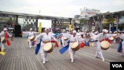 지난 15일 한국 경기도 부천에서 통일을 염원하는 '평화통일 생활음악제'가 열렸다. 