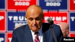 El exalcalde de Nueva York Rudy Giuliani durante un acto en favor del entonces presidente Donald Trump, tras las elecciones, el 7 de noviembre de 2021.