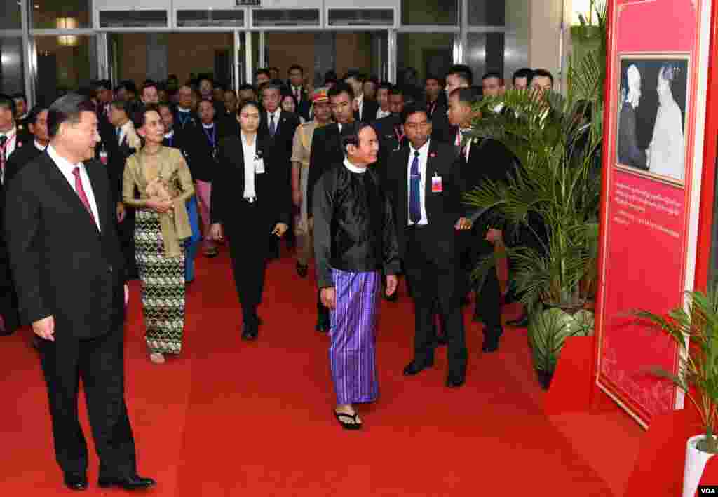 Chinese President Xi Jinping and Myanmar leaders at a state event of the 70th anniversary of bilateral diplomatic ties Friday January 17, 2020 in Naypyitaw