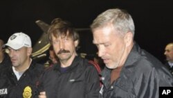 ນາຍ Viktor Bout, ຢູ່ທາງການລະຫວ່າງເຈົ້າໜ້າທີ່ສະຫະລັດ . ວັນທີ 16, ພະຈິກ 2010 .