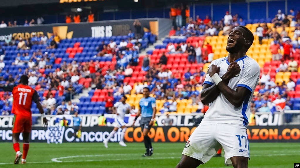 José Fajardo celebra tras marcar el primer gol de Panamá en la victoria 2-1 ante Martinica durante el segundo tiempo del partido de la Copa de Oro, el viernes 30 de junio de 2023, en Harrison, Nueva Jersey. 