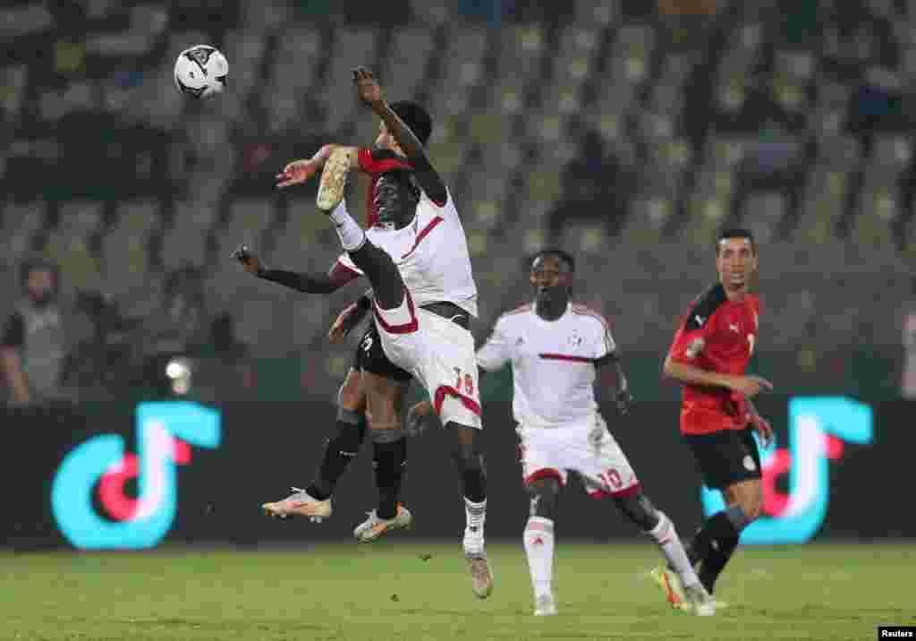Sudan's Sharif Omar Abdalla Makki in action during the football match between Egypt and Sudan in Cameroon on Jan. 19, 2022.