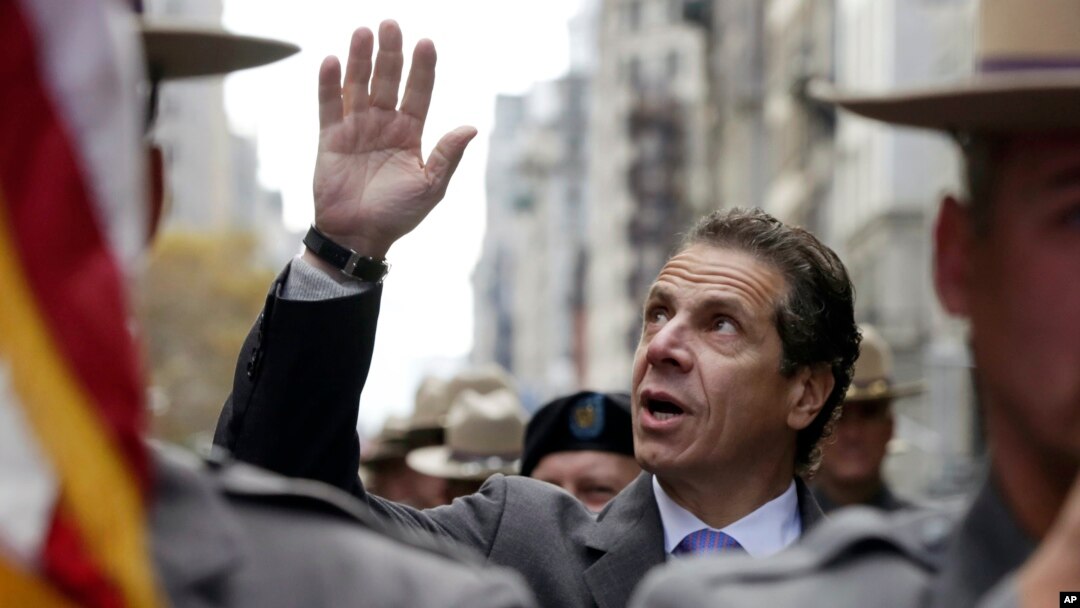 Thống đốc New York Andrew Cuomo cũng tham gia chuyến đi này.