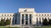 Gedung Federal Reserve atau Bank Sentral AS di Washington, DC (foto: dok). 