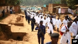 Des médecins et des agents de santé à Butembo, après une attaque contre une équipe de lutte contre Ebola, à Butembo RDC, le 24 avril 2019.