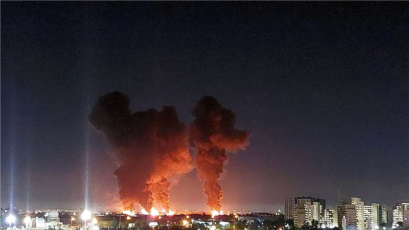 اسرائيل از تکمیل موجی از حملات به مواضع جمهوری اسلامی در بامداد سه‌شنبه خبر داد؛ گزارش‌ها از حمله دوباره به مهرآباد