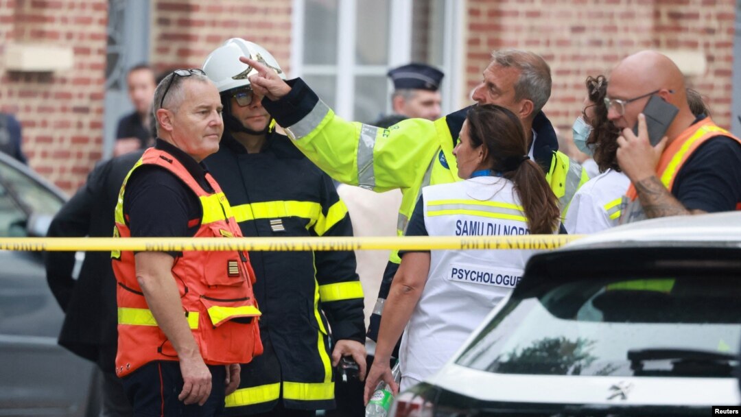 Fransa'nın kuzeyindeki Arras kentinde bir liseye bıçakla saldıran zanlının, polisin terör şüphelilerini izlediği “S fişine” kayıtlı olduğu belirlendi. 