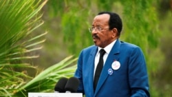 FILE - Presiden Kamerun Paul Biya dalam upacara peringatan 80 tahun pendaratan Sekutu di Provence selama Perang Dunia II, di Pemakaman Nasional Boulouris di Boulouris-sur-Mer, Prancis, 15 Agustus 2024.