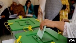 تېره اونۍ د خیبر پښتونخوا په کوز دیر کې، د ښاروالیو په انتخاباتو کې، ښځو ته د رایو ورکول اجازه ورنکړل شوه.