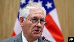 El secretario de Estado, Rex Tillerson, aseguró que EE.UU. seguirá aplicando una política para refugiados compasiva y comprensiva, pero sin que comprometa la seguridad de los estadounidenses.