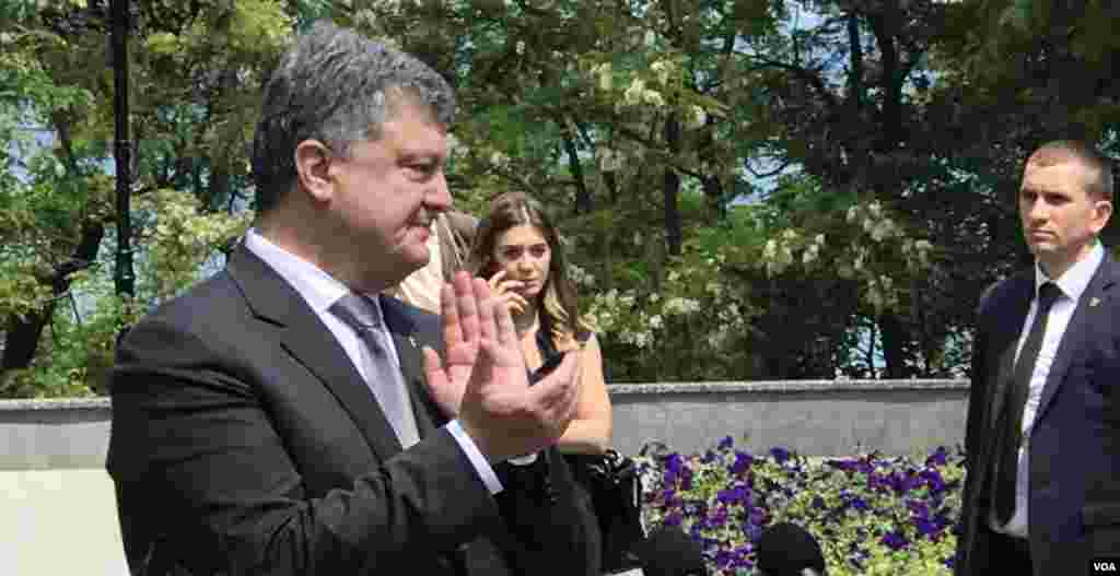 Ukrayna prezidenti Pyotr Poroşenko Odessaya gəlib