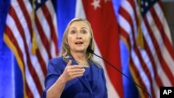 17일 싱가포르의 싱가포르 경영 대학교에서 연설하는 힐러리 클린턴 미 국무장관