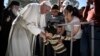 Papa implora atención a refugiados