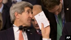 El secretario de Estado, John Kerry, considera que hay poco de que hablar con Rusia, si Moscú no acepta las propuestas para desactivar la crisis en Ucrania.