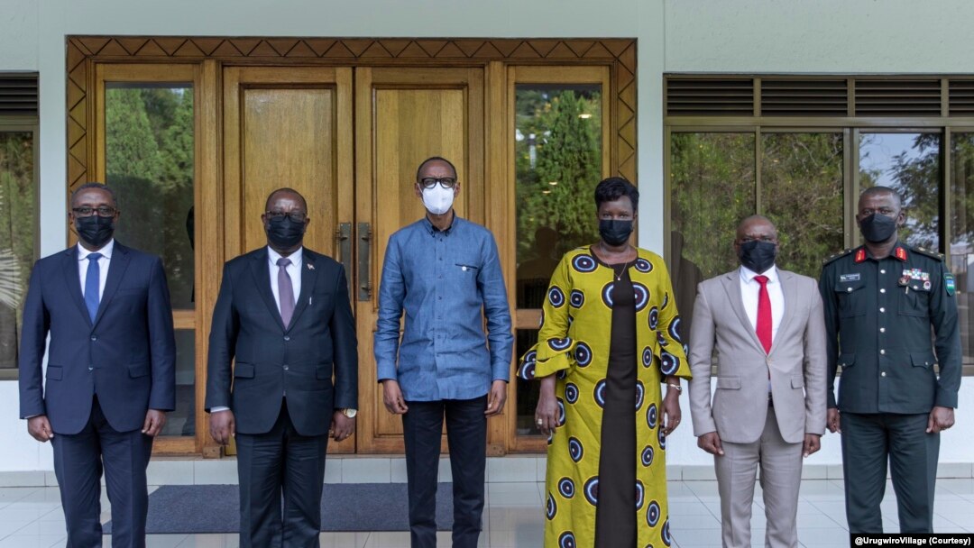 Abategetsi b'Uburundi bahuye na Prezida w'u Rwanda Paul Kagame 