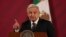 Archivo El presidente de México, Andrés Manuel López Obrador, durante una de sus conferencias de prensa diarias el 16 de octubre de 2020. Foto AP.