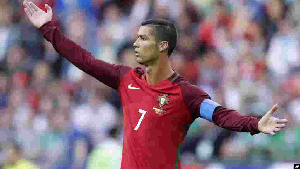 Cristiano Ronaldo lors de la Coupe des Confédérations, match de football du Groupe A entre le Portugal et le Mexique, au Kazan Arena, en Russie, le dimanche 18 juin 2017.