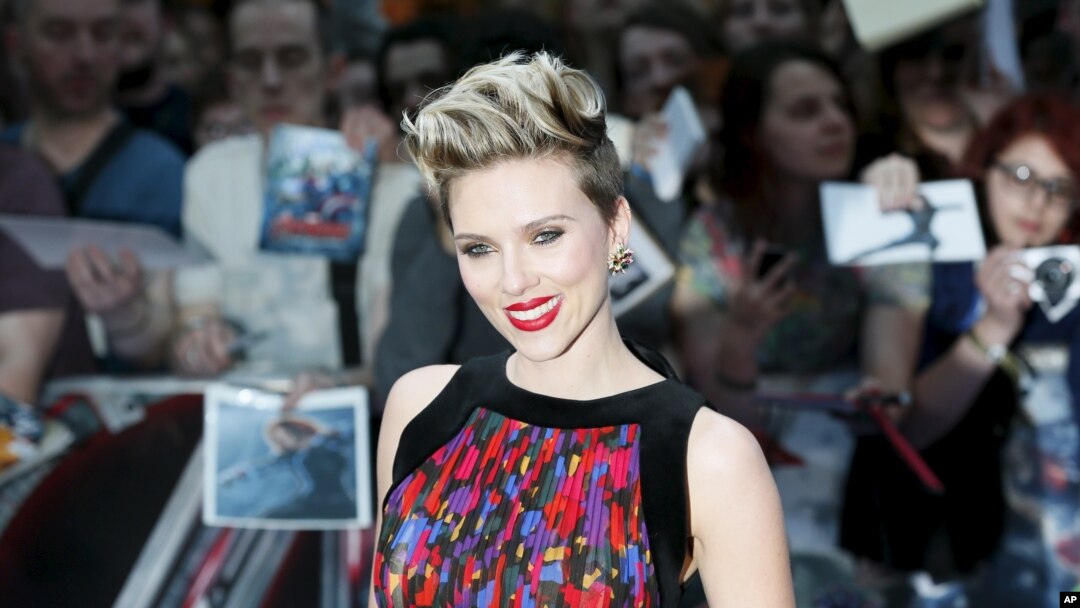 Dirigida por Joe y Anthony Russo, "Avengers: Endgame" cuenta con las actuaciones de Robert Downey Jr., Brie Larson, Chris Hemsworth, Mark Ruffalo, Scarlett Johansson y Jeremy Renner. En la gráfica, Scarlett Johansson. Londres, 21-4-15. REUTERS/Stefan Wermuth.